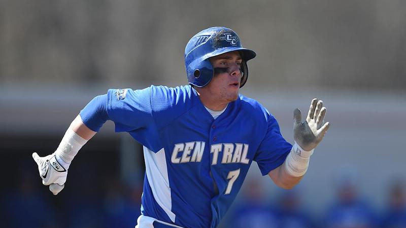 Baseball Sweeps Navy in Saturday Doubleheader