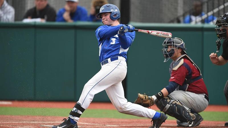 Baseball Earns Split Against FDU on Saturday