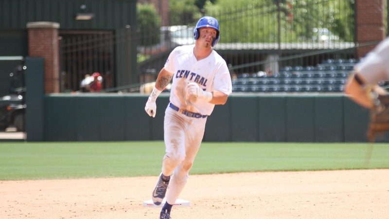Baseball Belts Three Homers in 13-2 Win Over Manhattan