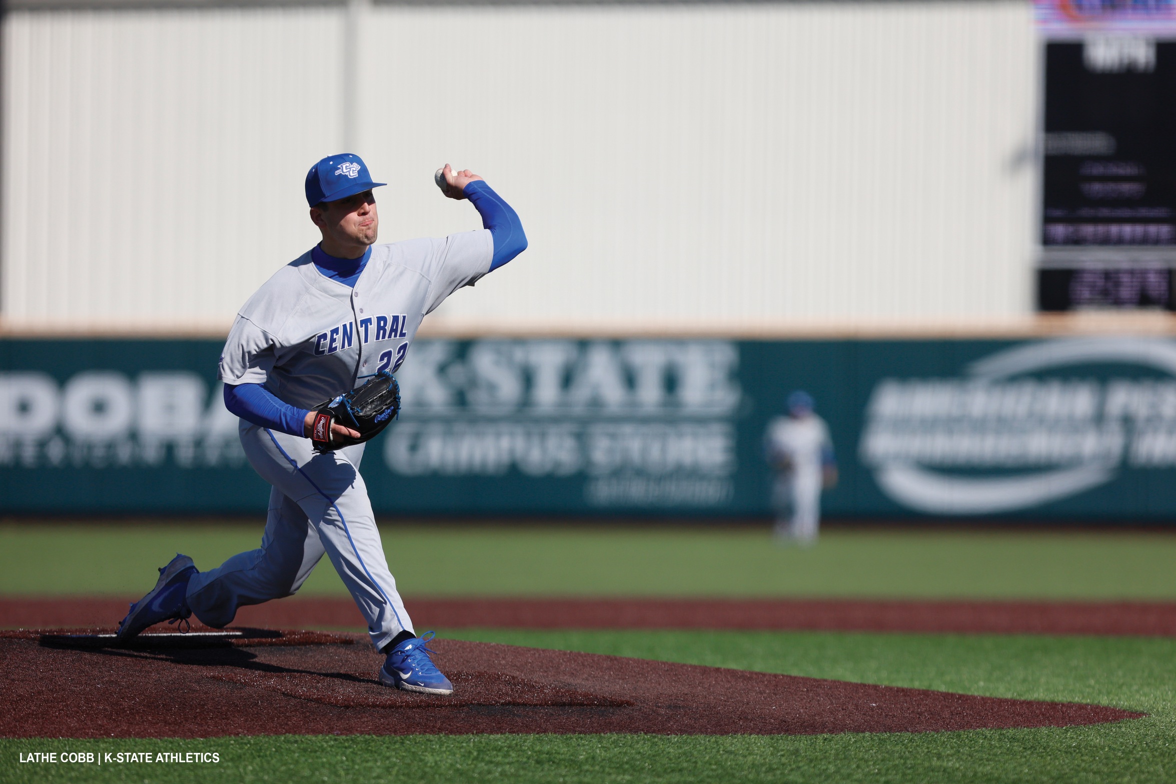 Baseball Falls in Opener at Kansas State
