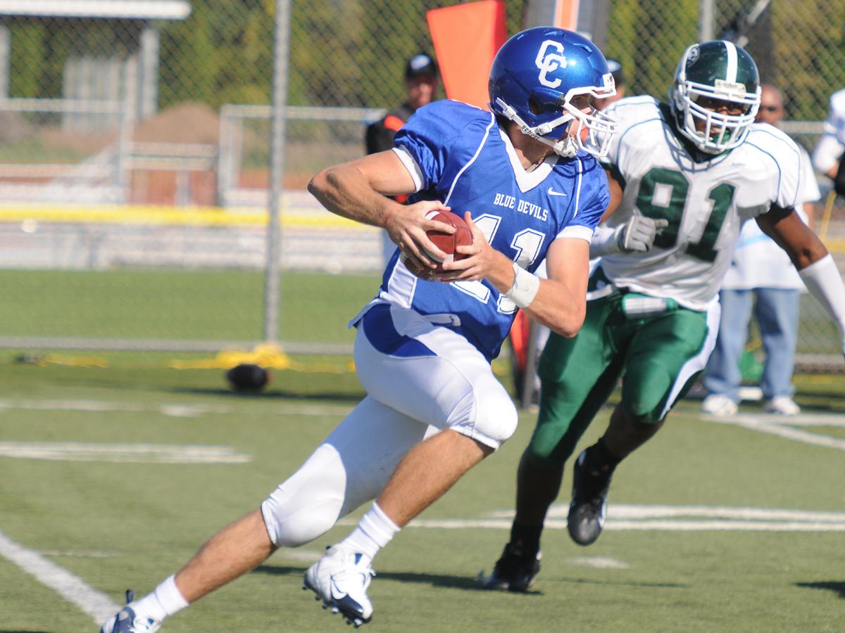 CCSU Football Tops Lehigh 28-21 to Open 2009 Season