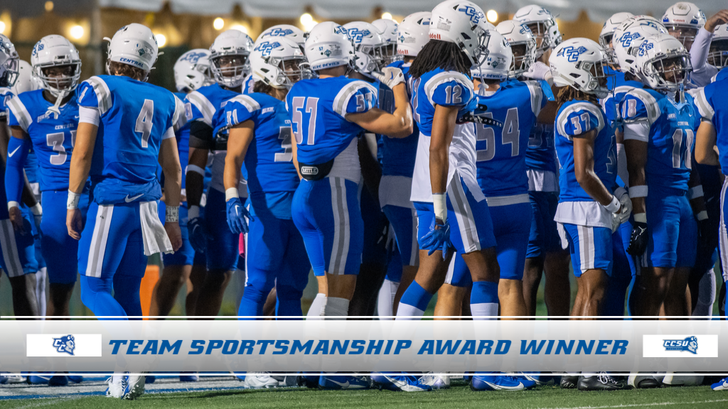 Football Earns NEC Team Sportsmanship Award