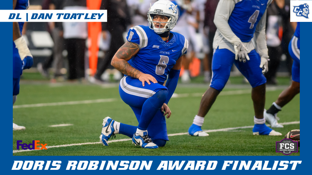 Dan Toatley is one of 13 FCS finalists for the 2024 FedEx Doris Robinson Scholar-Athlete Award. (Photo: Steve McLaughlin)