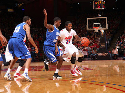 Men's Basketball Almost Pulls Off Stunner on the Road at Dayton on Tuesday Night