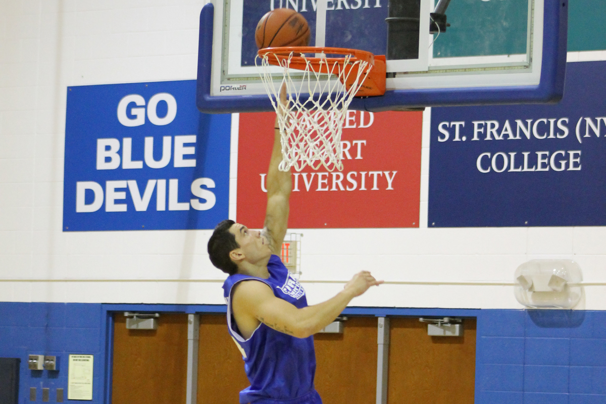 Men's Hoop Begins Practice