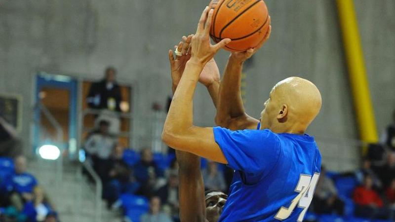 East Carolina Tops Men's Hoop on Sunday
