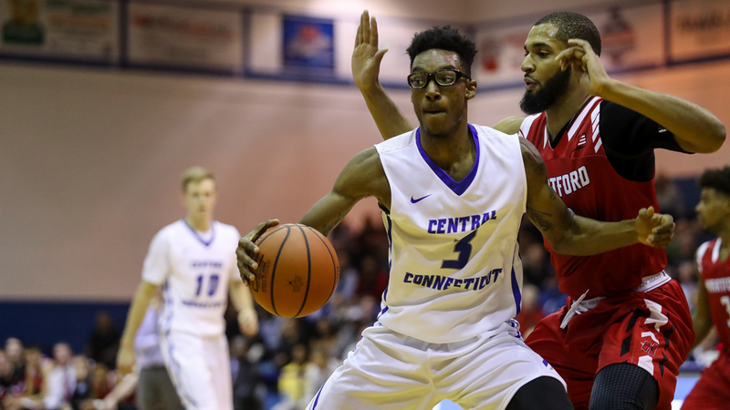 Men's Basketball Falls at Seton Hall on Sunday