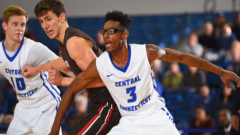 Men's Basketball Tripped Up at St. John's on Tuesday Night