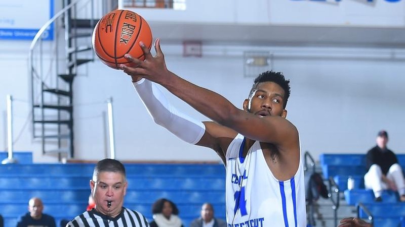 Men's Basketball Holds Off Saint Francis U in NEC Opener