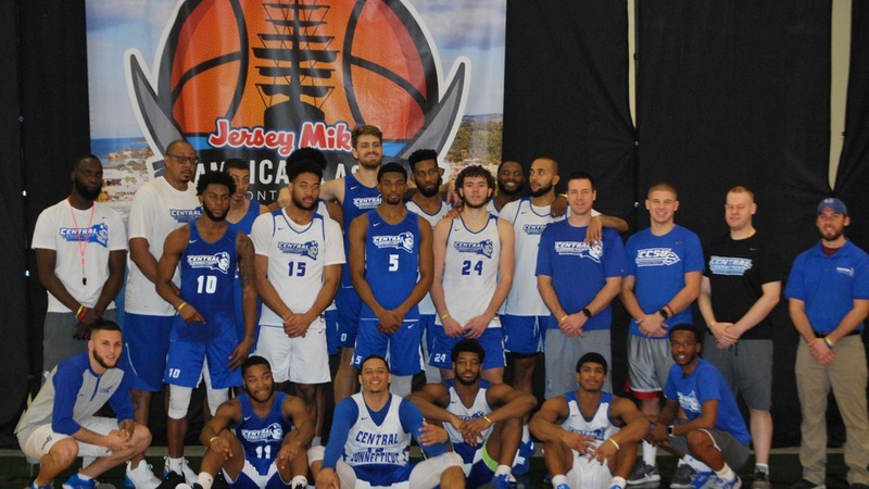 Men's Basketball Gains Cultural and Basketball Experiences at Jamaica Classic