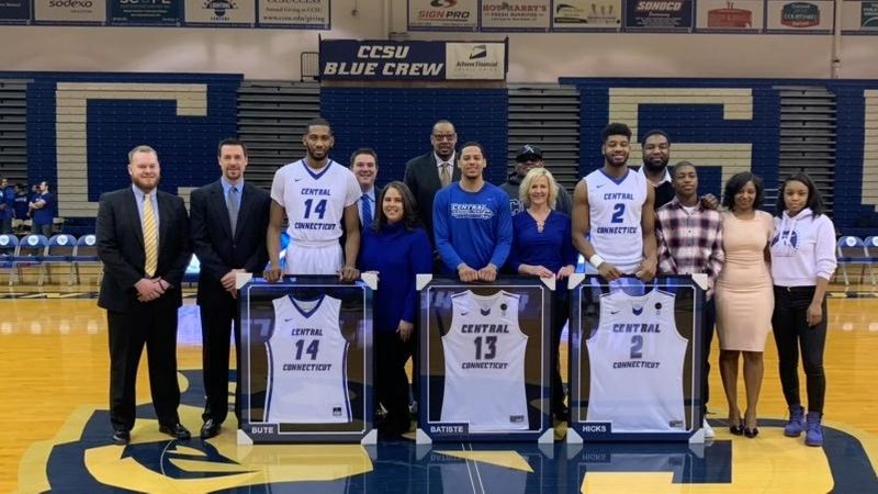 Men's Basketball Held Off by FDU in Season Finale