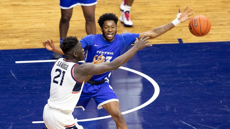 Men's Basketball Pushes UConn Before Falling  Back in the Second Half