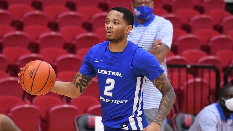 Men's Basketball Stopped at Fairleigh Dickinson, 79-71