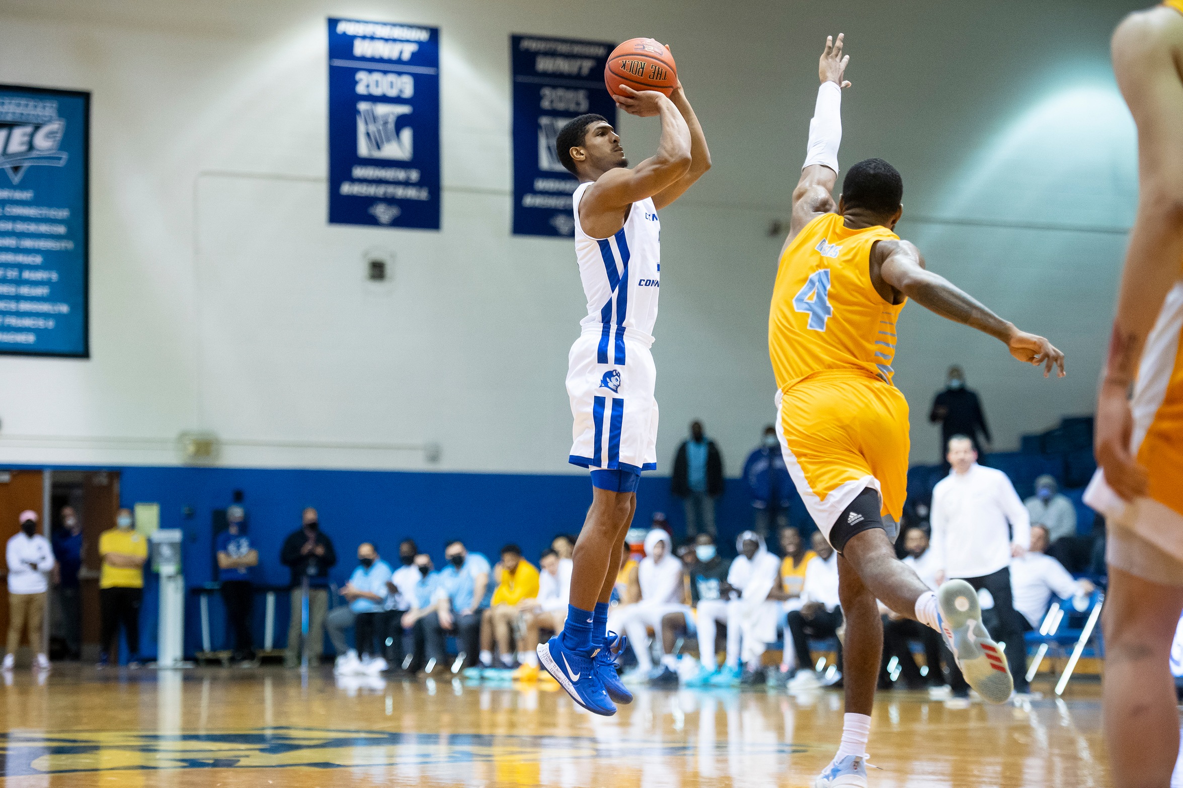 Krishnan's Trey Lifts Men's Basketball by LIU, 65-62