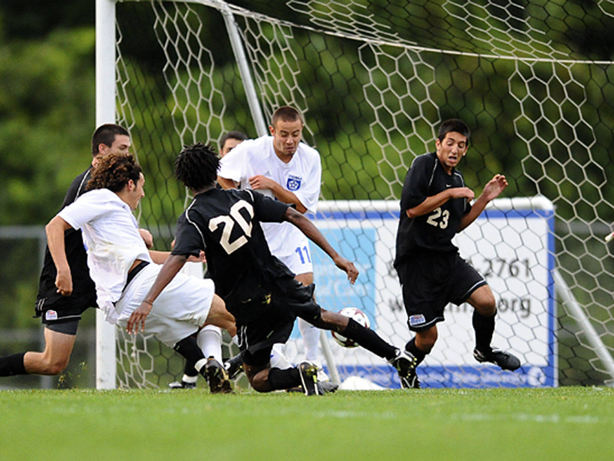 Spieker Shines With Game-Winning Goal In 2-1 (2OT) Win Over Holy Cross