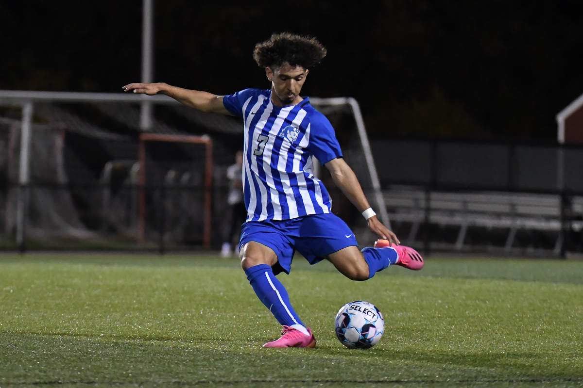 Second Half Goal Sinks Men's Soccer at Hartford