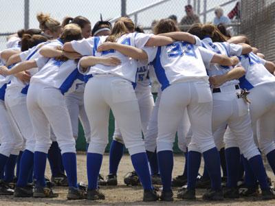Central Softball Announces Five Signees