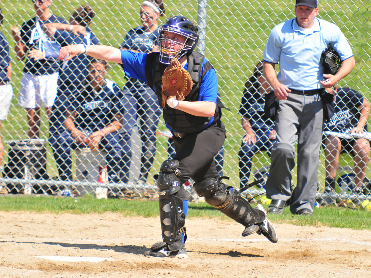 CCSU Splits Season-Ending Doubleheader, Brenneman Throws Complete Game Three-Hitter in Win
