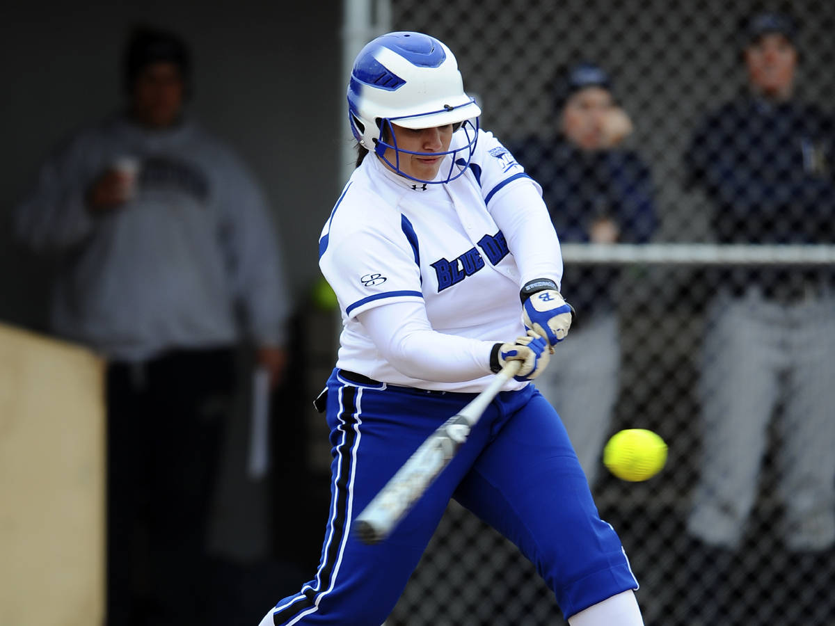 Softball Takes Doubleheader at Hartford