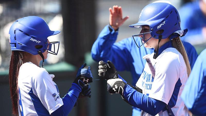 Softball Wins 11 Straight, Tops UConn 3-1 Wednesday