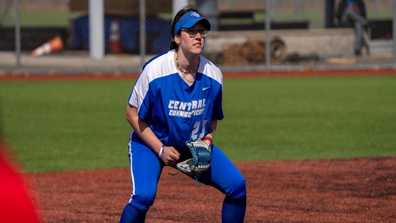 Softball Falls to SHU in Extra Innings