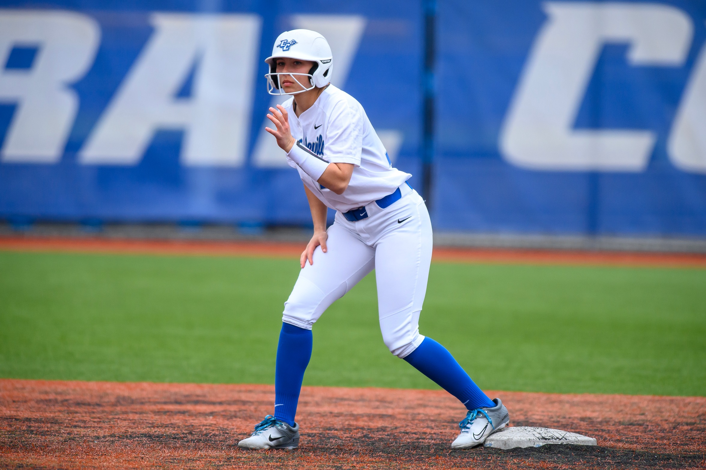 Softball Drops Midweek at UAlbany on Thursday
