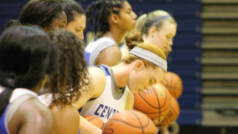 Women's Hoop Opens Practice For 2015-16 Campaign
