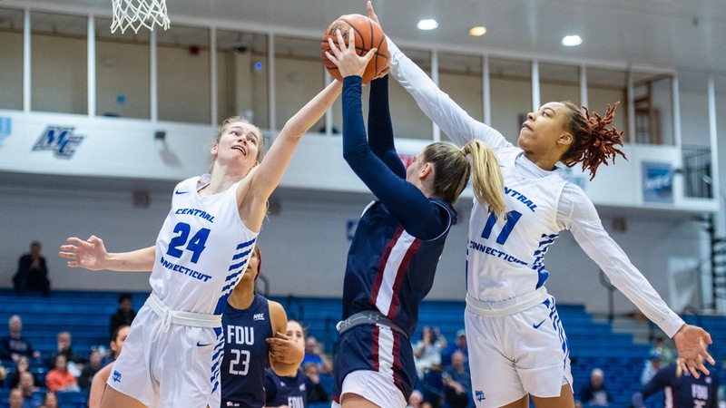 Rohkohl Tallies League-High Eight Blocks Against Wagner
