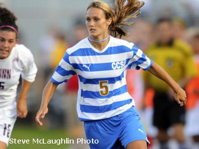 Blayney and Caneen Score in 2-0 Women's Soccer Win Over Holy Cross