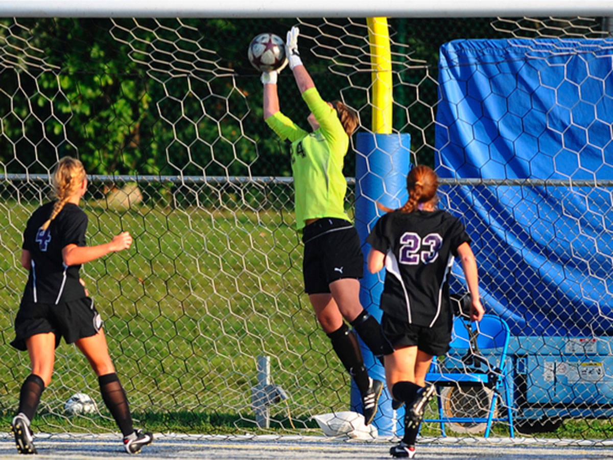 Nikola Deiter Named adidas/Northeast Conference Women's Soccer Rookie of the Week