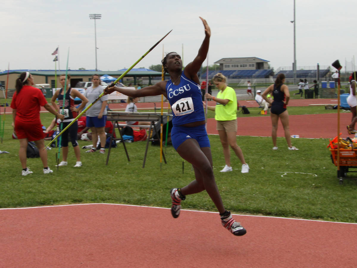 Women's Track Competes at UMass