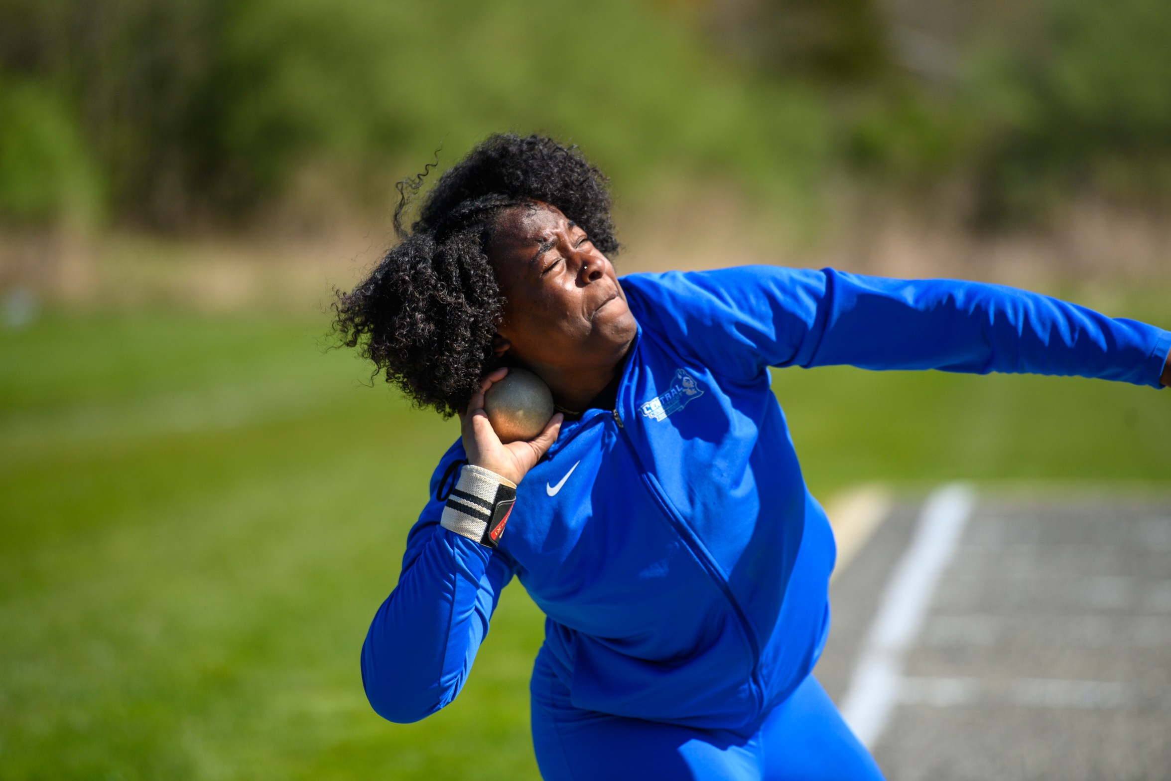 Wanesha Stewart placed second in the shot put and seventh in the discus at the Flagship Spring Invitational. (Photo: Steve McLaughlin)