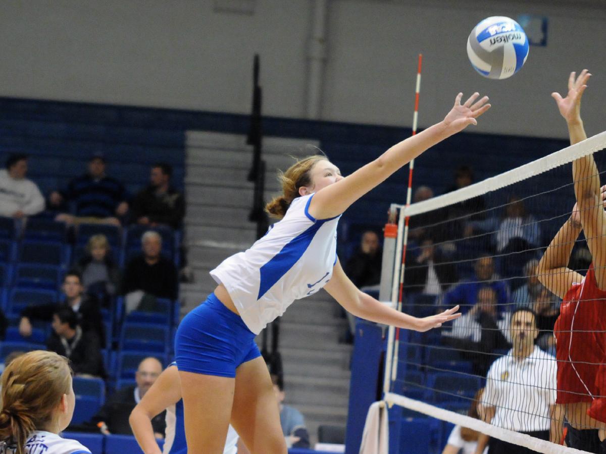 Snyder's 10 Kills Leads Blue Devils in Loss at Robert Morris