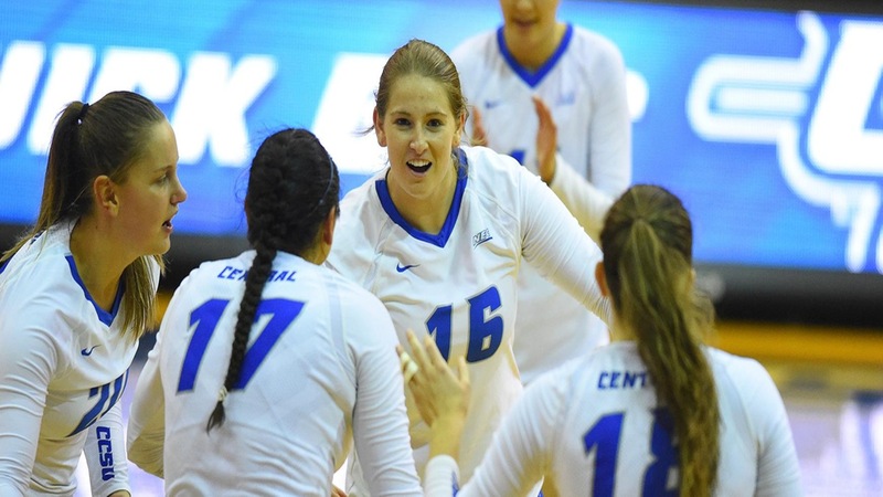 Volleyball Downs Robert Morris; Wins Fourth Straight