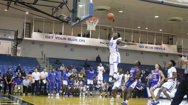 Men's Basketball Downs Coast Guard in Exhibition Win, 104-64