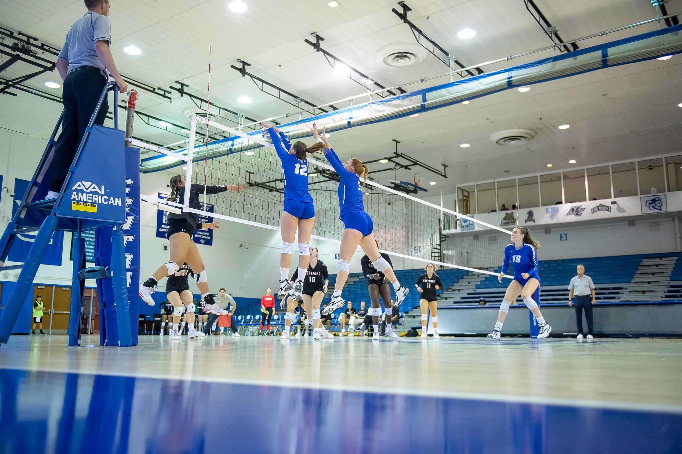 Volleyball Wins Fourth Straight, Downs Hartford on Tuesday