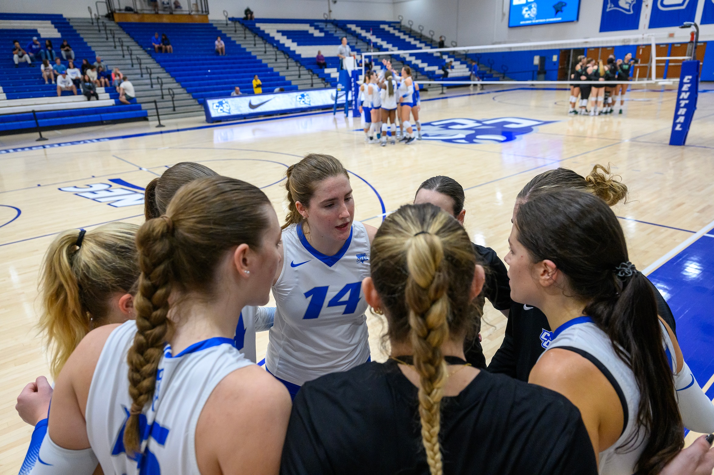 Volleyball Welcomes 11 Newcomers for Upcoming Season